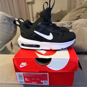 Nike Kids Black and White Sneakers